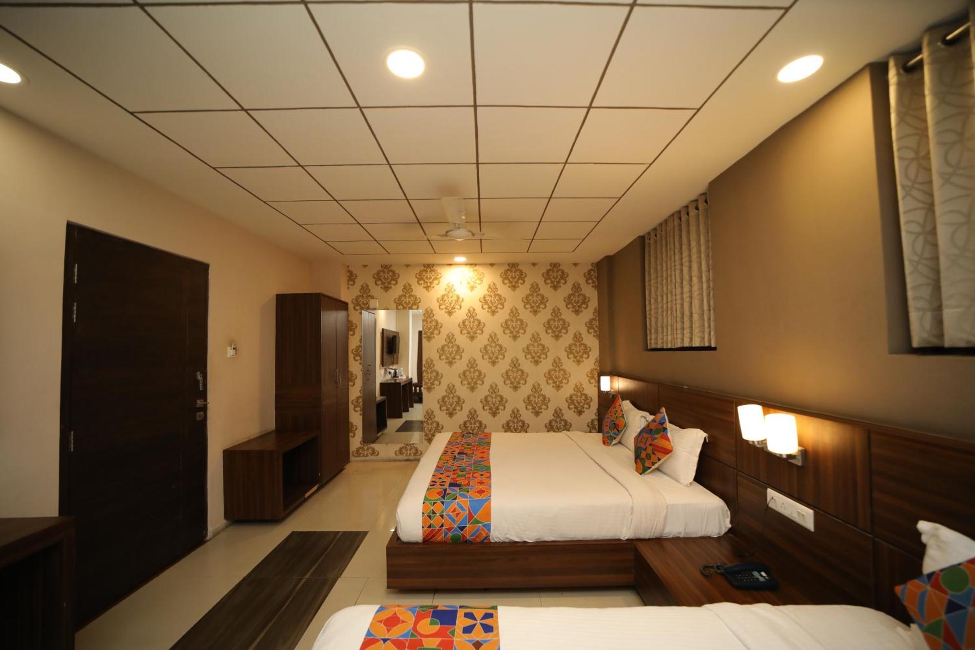 Hotel Damanis Udaipur Luaran gambar