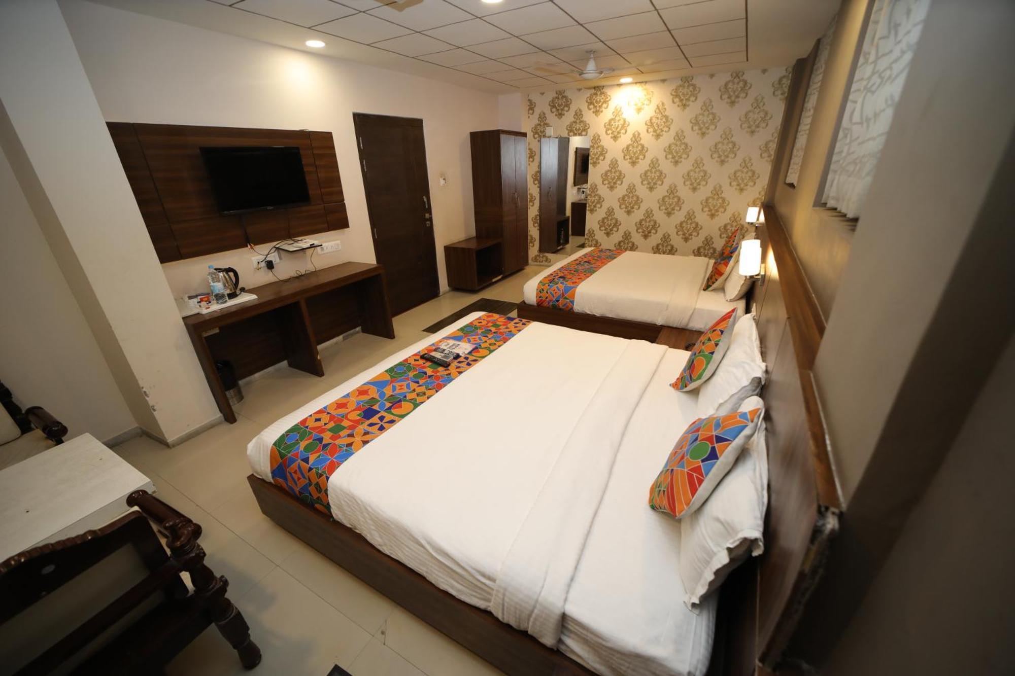 Hotel Damanis Udaipur Luaran gambar