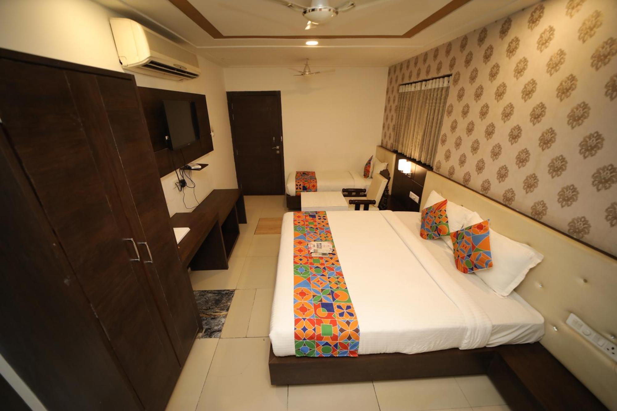 Hotel Damanis Udaipur Luaran gambar
