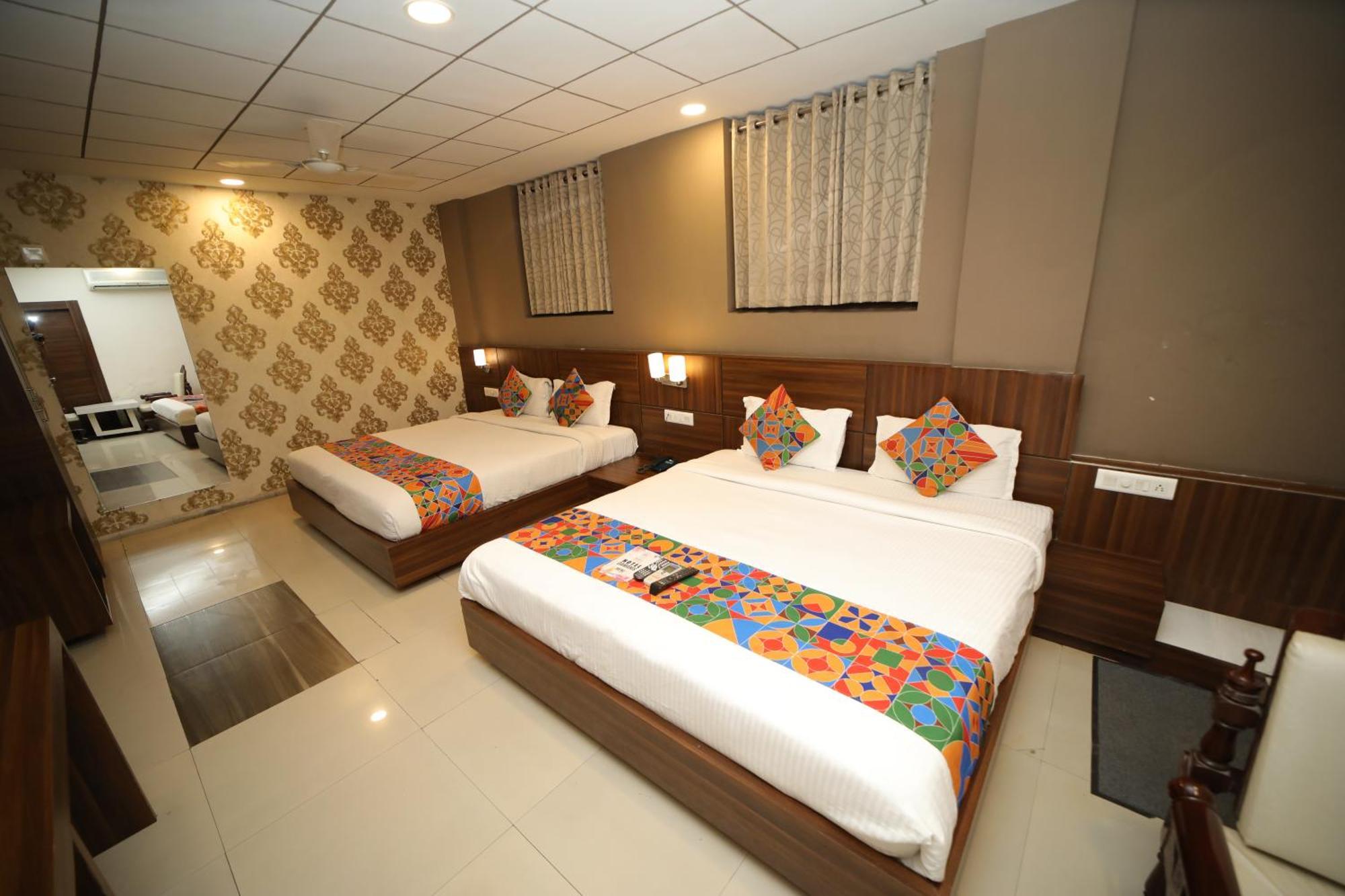 Hotel Damanis Udaipur Luaran gambar
