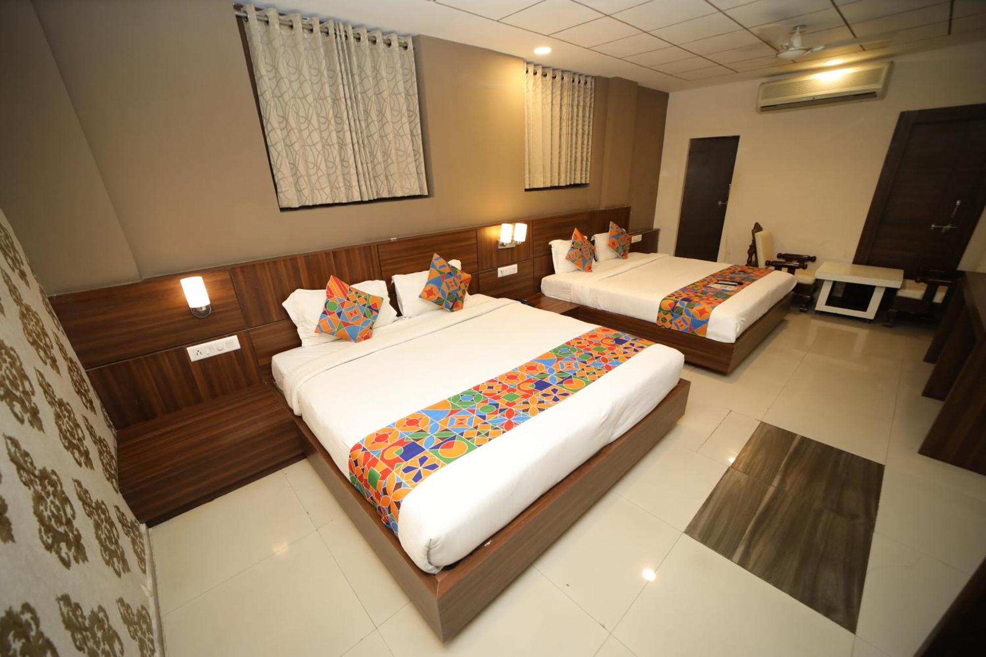 Hotel Damanis Udaipur Luaran gambar