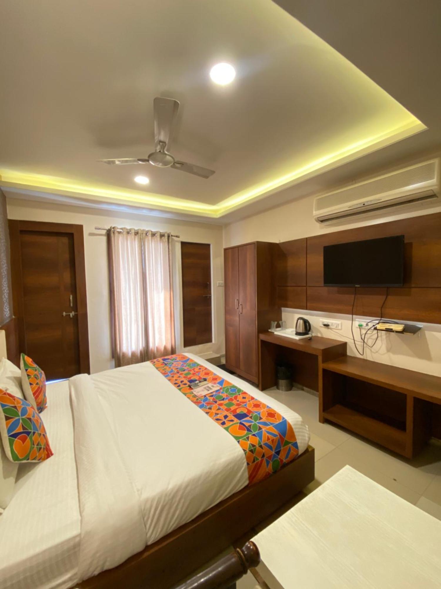 Hotel Damanis Udaipur Luaran gambar