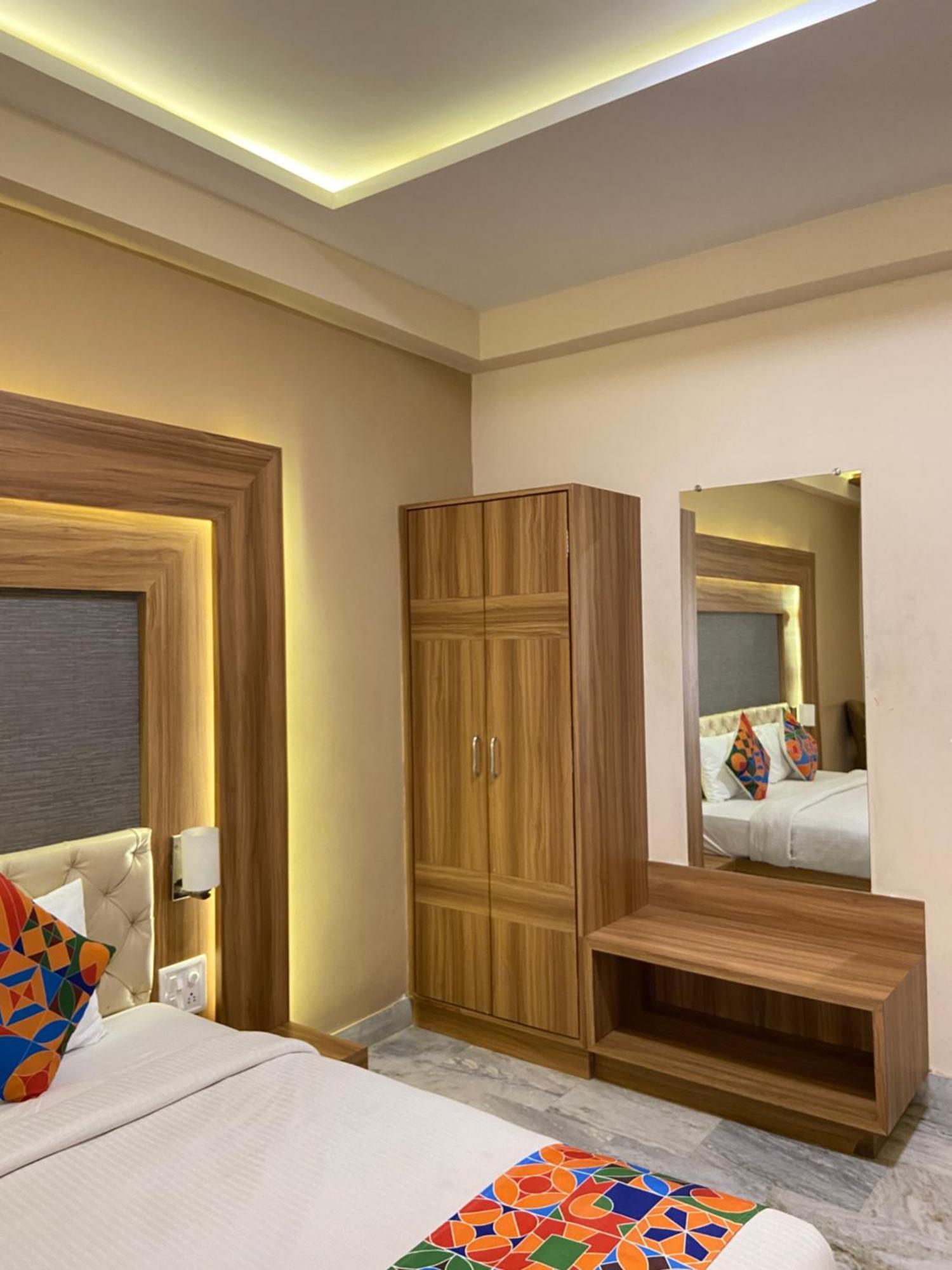 Hotel Damanis Udaipur Luaran gambar