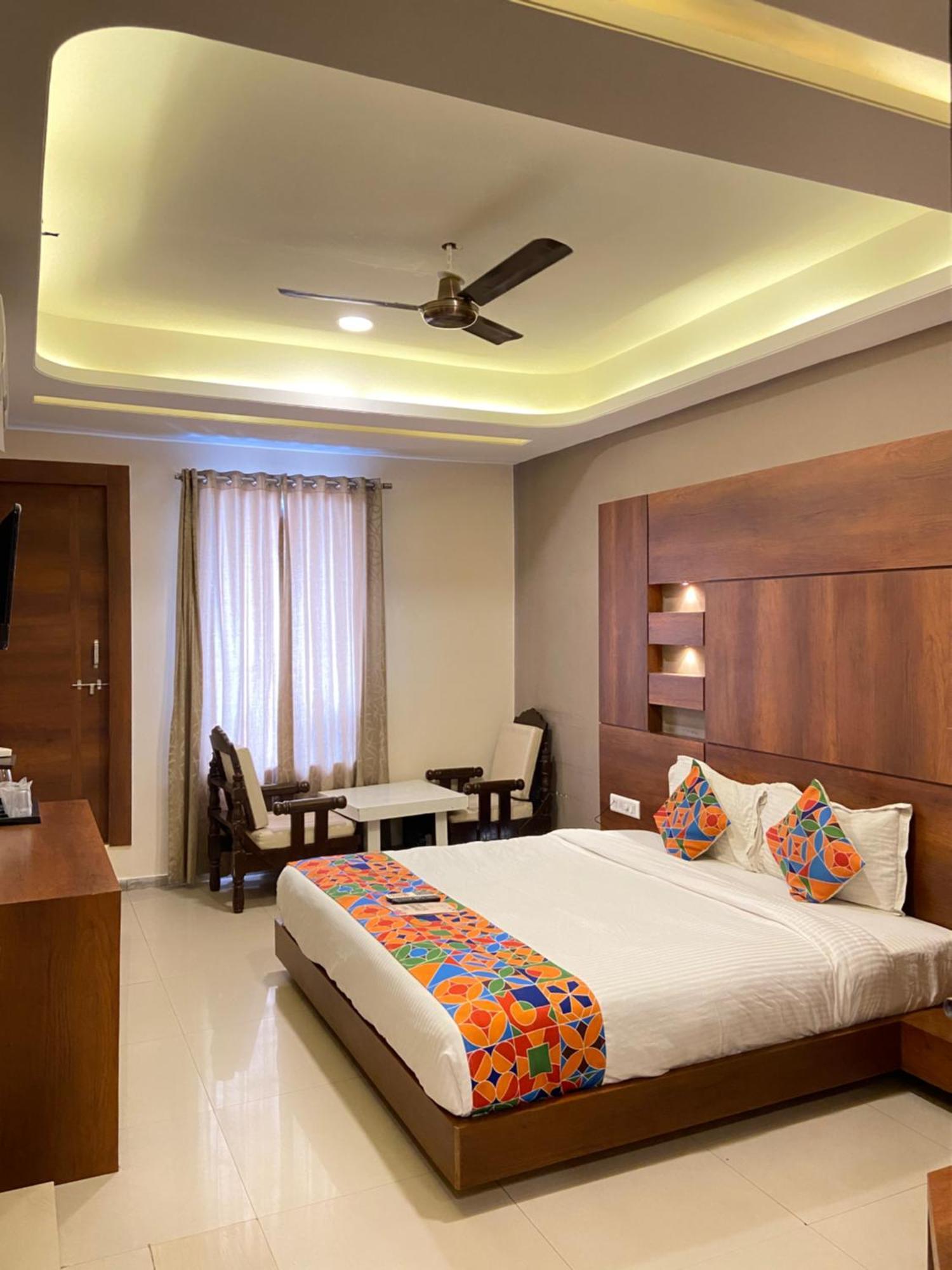 Hotel Damanis Udaipur Luaran gambar