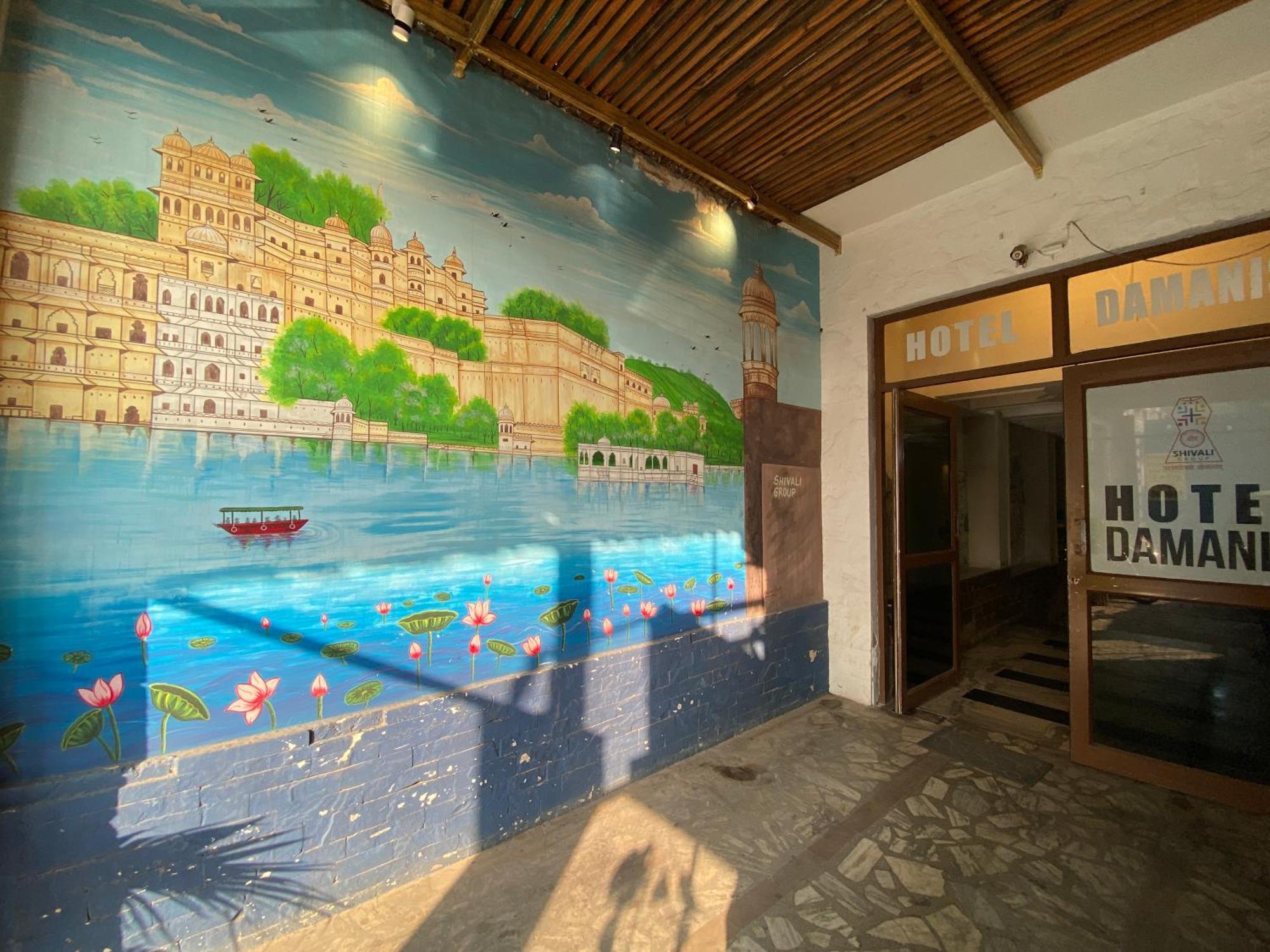 Hotel Damanis Udaipur Luaran gambar