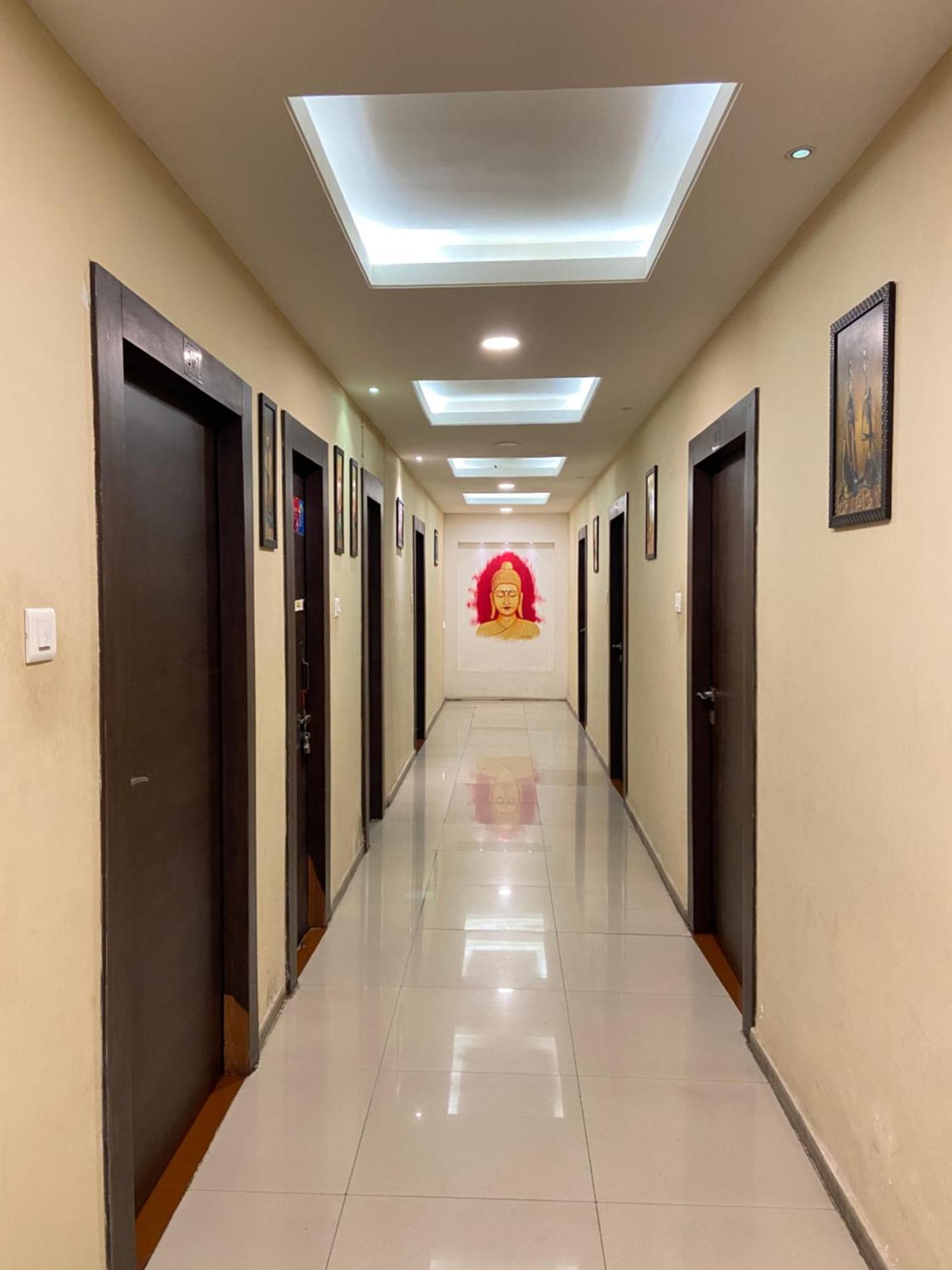 Hotel Damanis Udaipur Luaran gambar